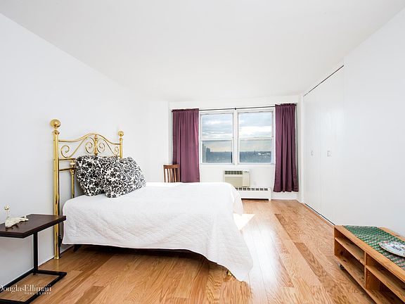 3rd image of 5700 Arlington Ave APT 18D