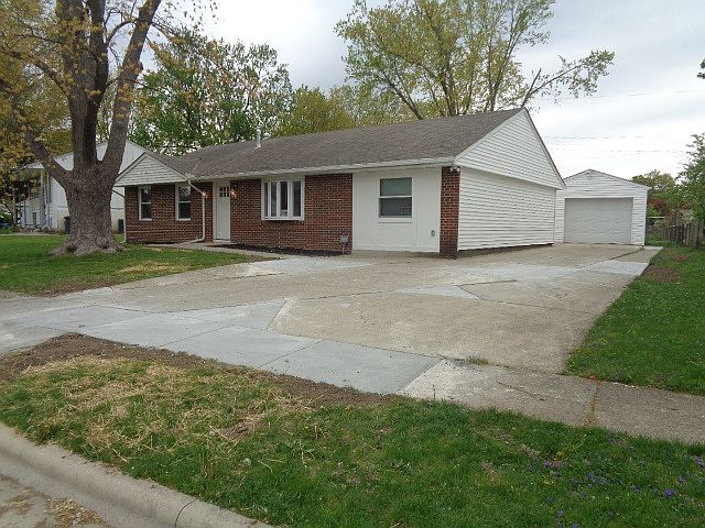 1st image of 232 Prince Of Wales Dr