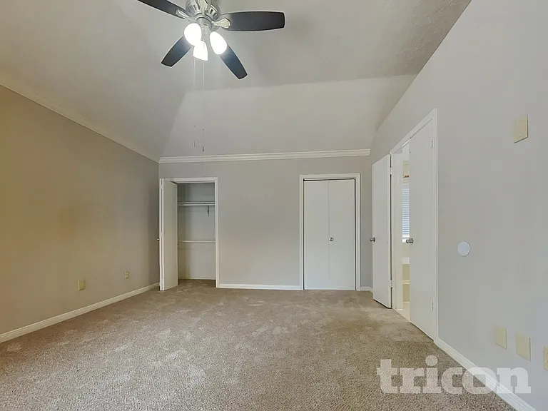 8559 Spring Green Dr — Photo 6
