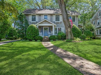 123 Broadway, Rockville Centre, NY, 11570