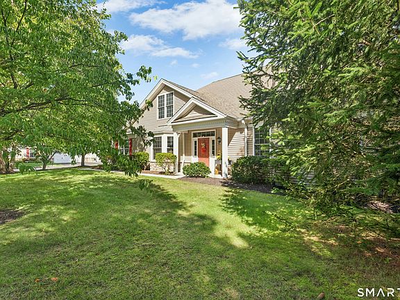 3rd image of 17 Watkins Drive #17