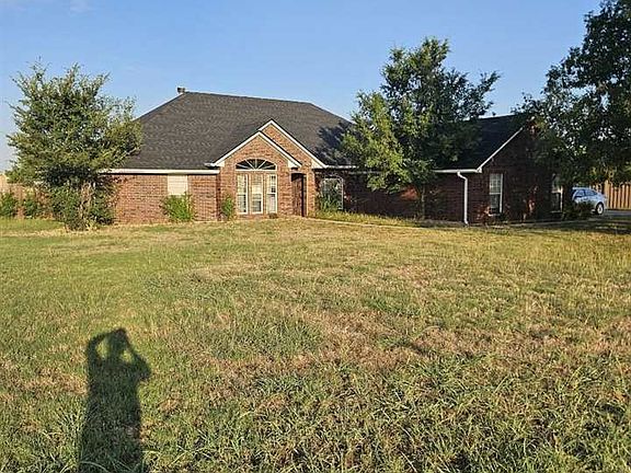 4th image of 20 NW Briarcreek Dr