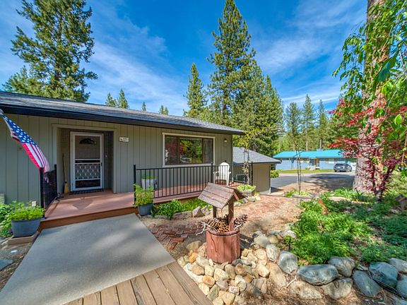 3rd image of 101 Evergreen Cir