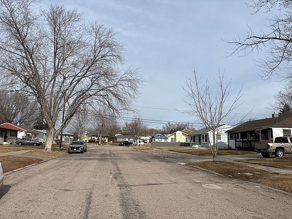 5th image of 950 Joy Ave