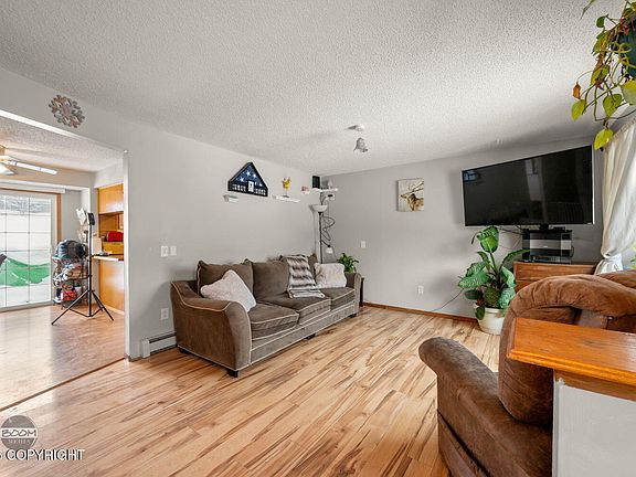 5th image of 22417 Whispering Birch Dr