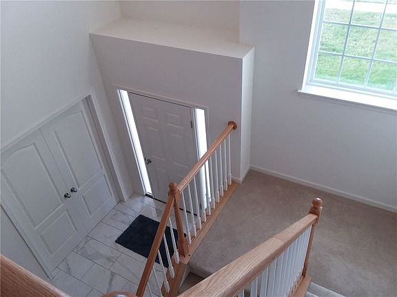 3rd image of 28 Gainsborough Pl