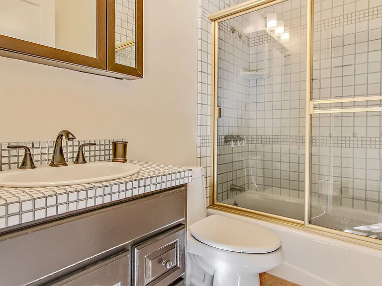 5923 Jumilla Ave — Photo 13