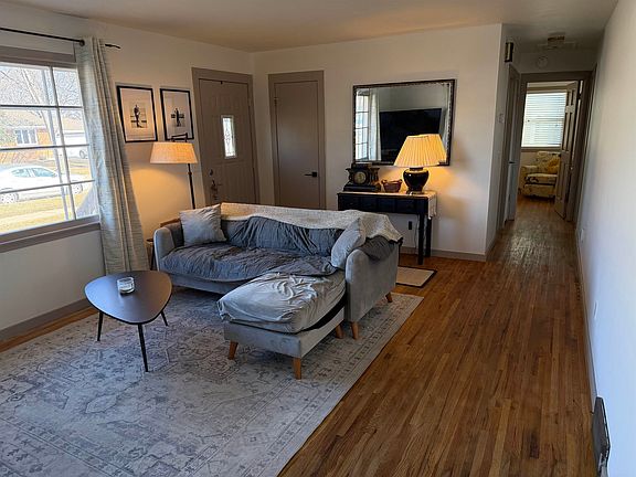 2nd image of 421 26th St NW