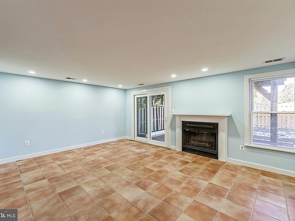 4th image of 10226 Baltusrol Ct