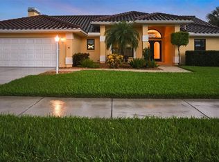 1565 Waterford Dr, Venice, FL 34292
