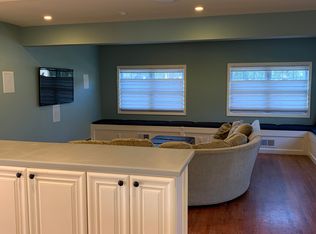 26 Miller Place Rd, Miller Place, NY 11764