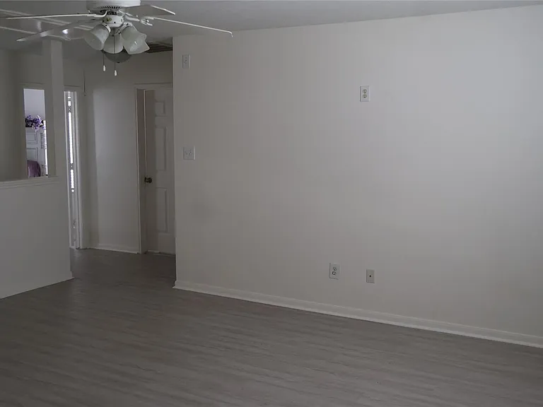 710 Hidden Rdg W — Photo 21