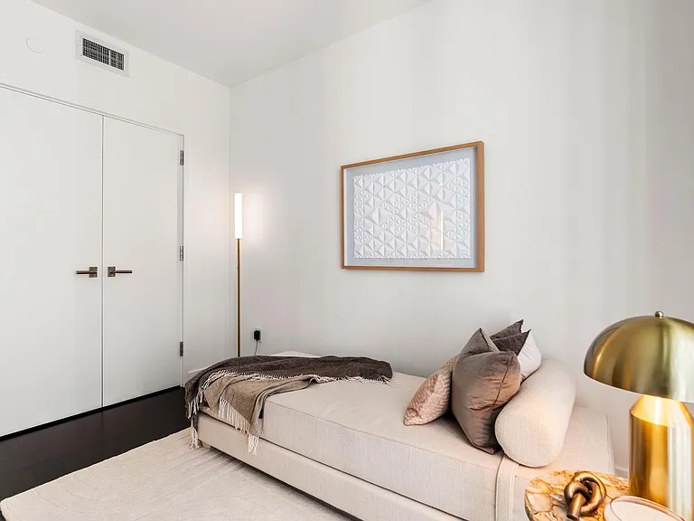 150 Seaport Blvd #C — Photo 15