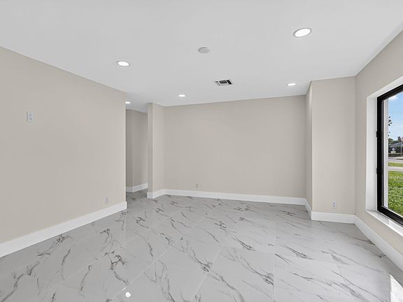 5th image of 3185 Riddle Road