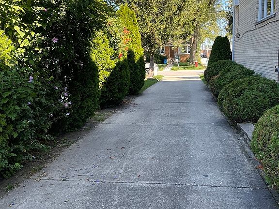 3rd image of 8646 Menard Ave
