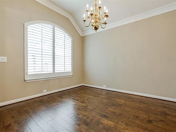 3rd image of 11104 Latimer Dr