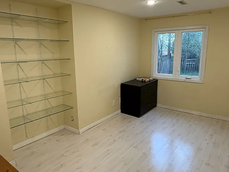 156 Bristol Rd #BASEMENT — Photo 14