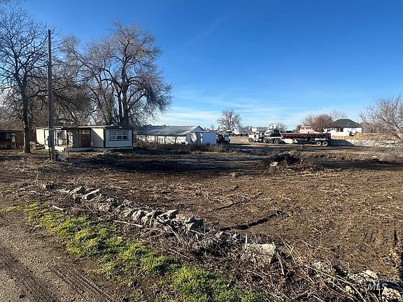 2nd image of 3915 Highway 30 W