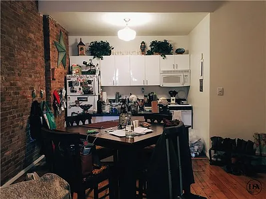 Rented by DSA Realty | media 32