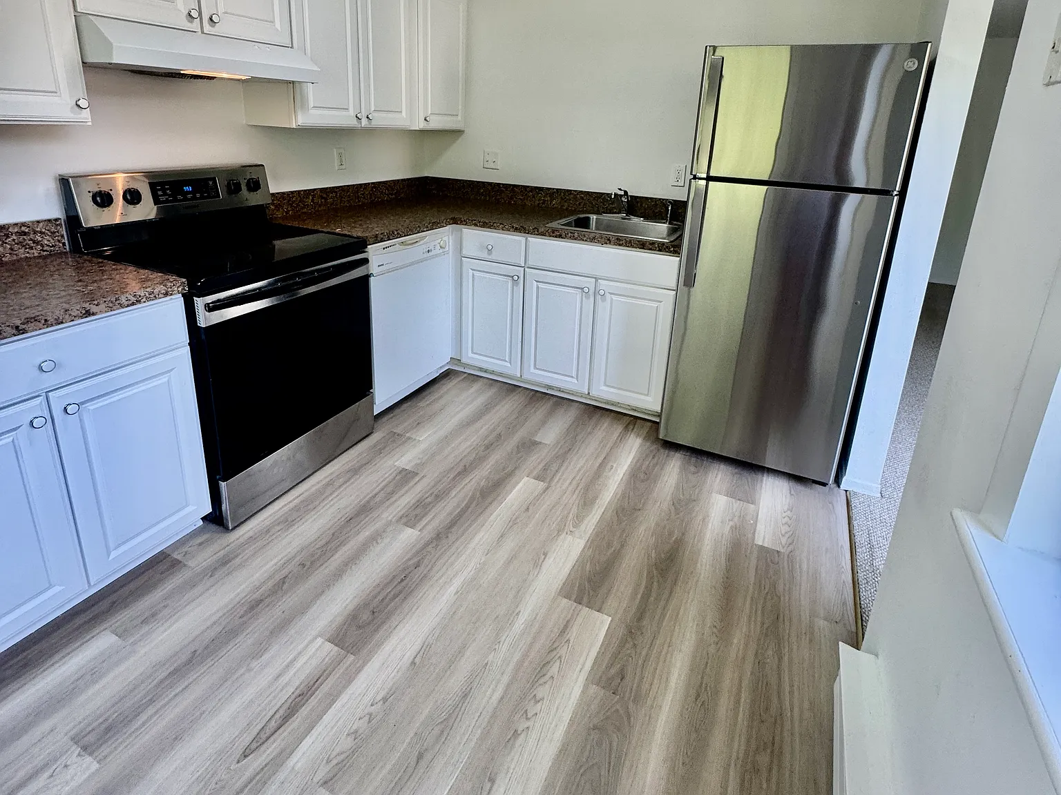 1 bed, 604 sqft, $1,800 — Photo 4