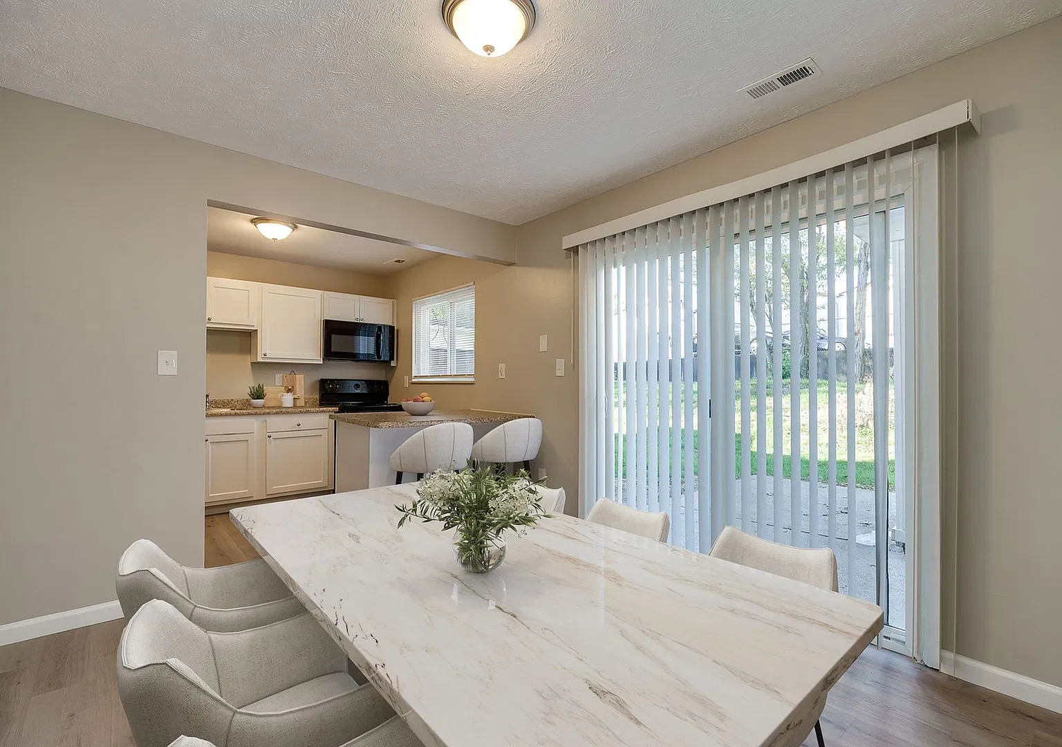 Woodmere Apartments — Photo 3