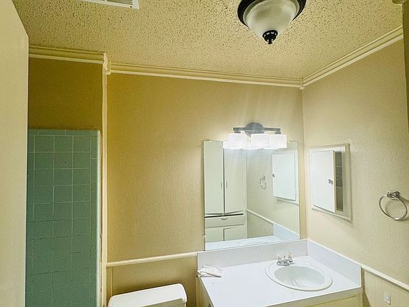 5th image of 5119 Lake Placid Pl