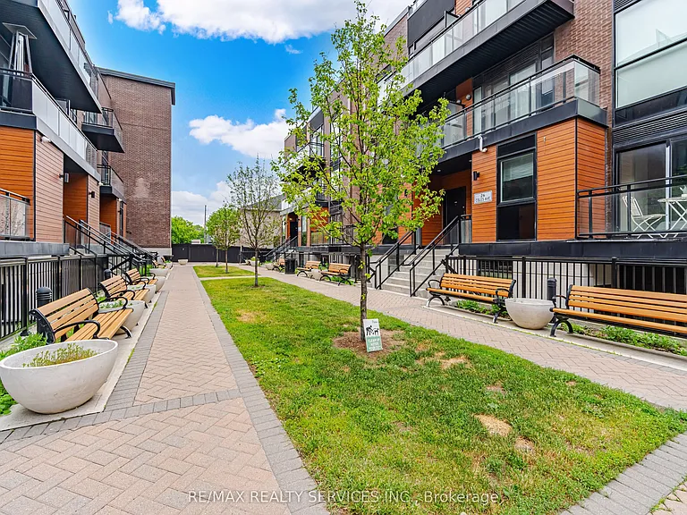 26 Coles Ave #302 — Photo 40