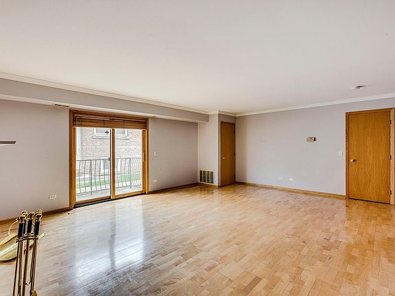 4th image of 2422 N 76th Ct APT 1