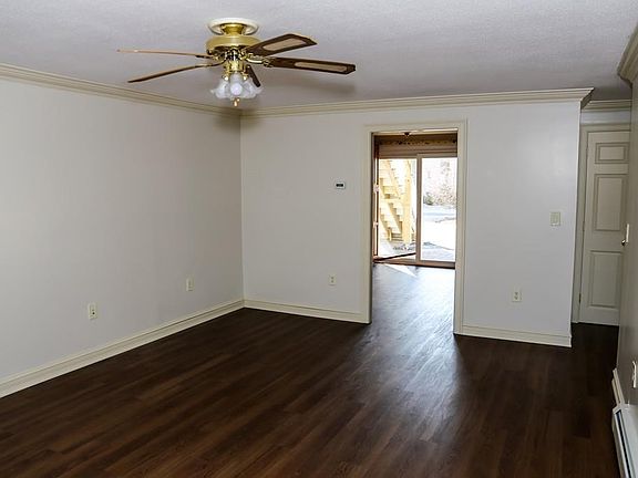 4th image of 50 Washington Park Dr #C