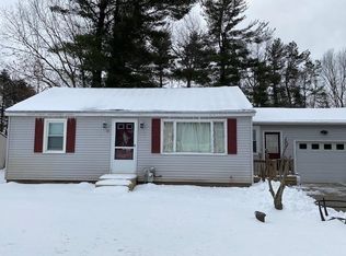 18 Old Rd, Plaistow, NH 03865