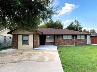 631 E Spreading Oak Dr, Houston, TX 77076