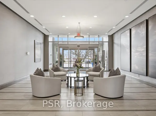 11 Bronte Rd #422, Oakville, ON L6L 0E1