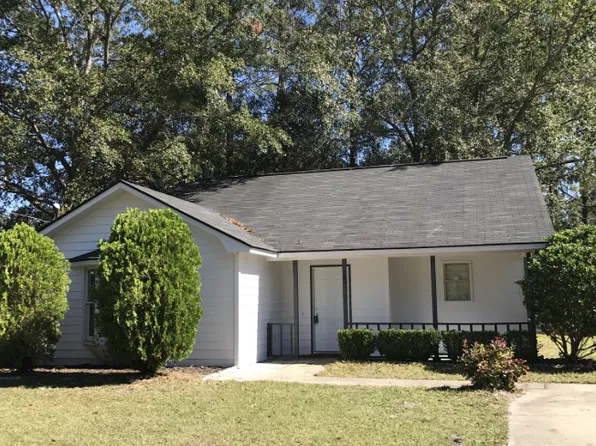 789 Madison Dr, Hinesville, GA 31313