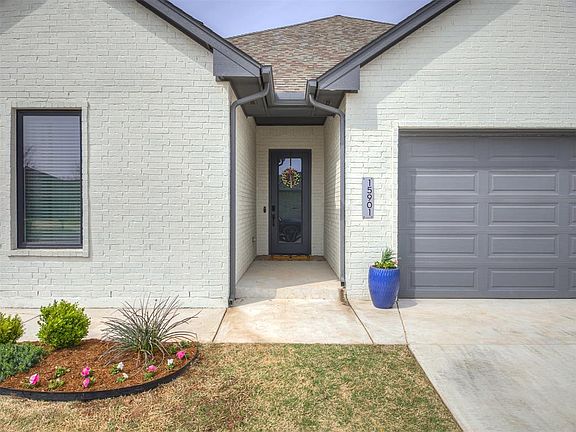 2nd image of 15901 Palermo Dr