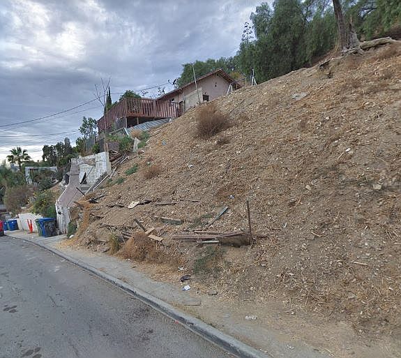 1st image of 3047 Johnston St