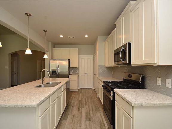 2nd image of 426 Sunny River Lane