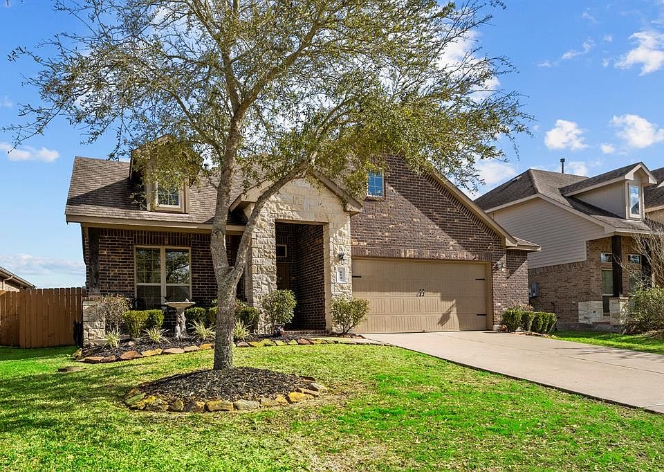 1st image of 954 Ponte Serra Dr