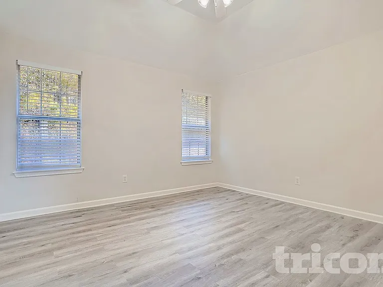 141 Wood Way — Photo 6