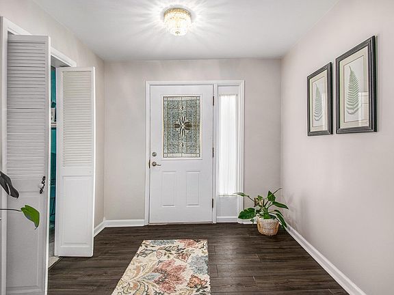 3rd image of 530 W Harrison Ave