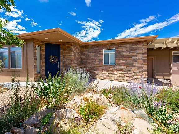 2nd image of 855 Summer Sage Ct