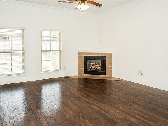 4th image of 3202 Briar Creek Ave