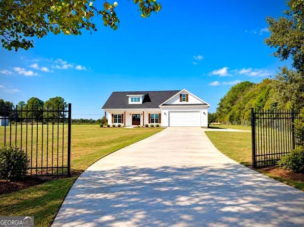 506 Clearwater Cir, Dublin, GA 31021