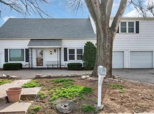 316 N Hutchinson Ave, Haven, KS 67543