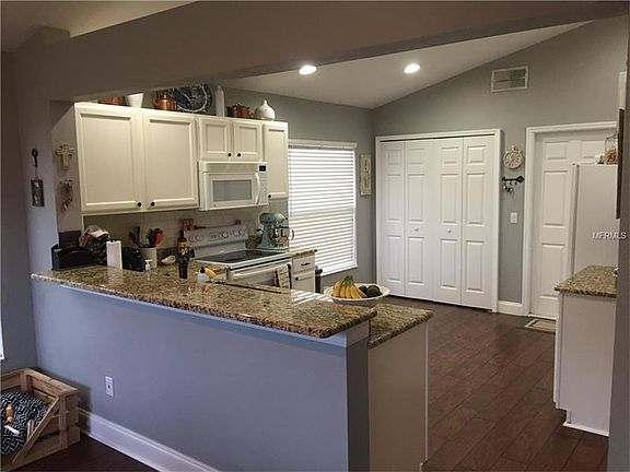 3rd image of 2675 Bellewater Pl