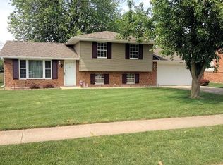 5920 Fairdale Dr, Fairfield, OH 45014