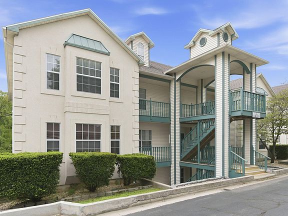 2nd image of 129 The Bluffs Apt 1 BLDG 33