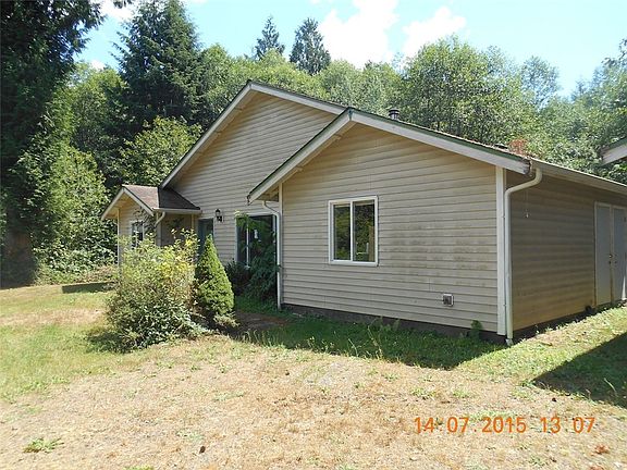 5th image of 15 Blaine Ln