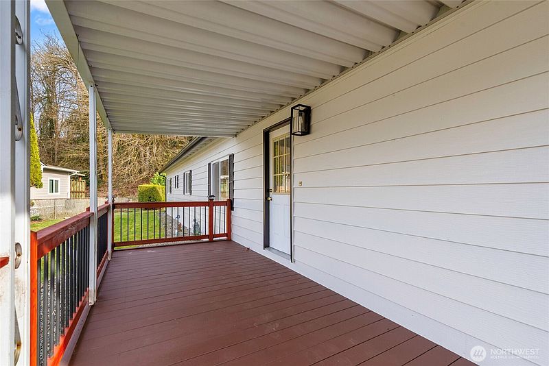 3rd image of 11533 Fleetwood Court SE