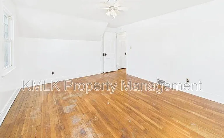 407 Washington St NE — Photo 23