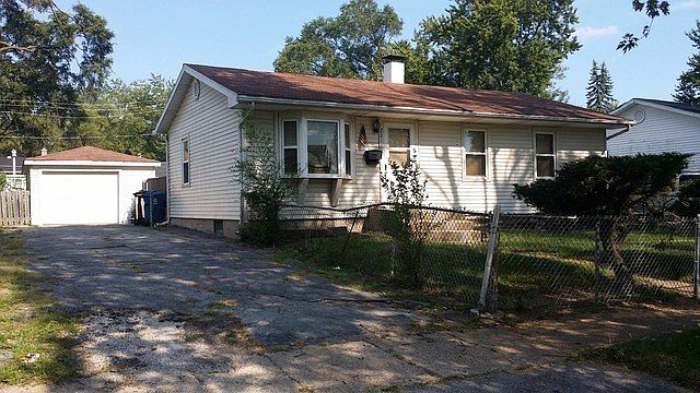 1st image of 22163 Clyde Ave
